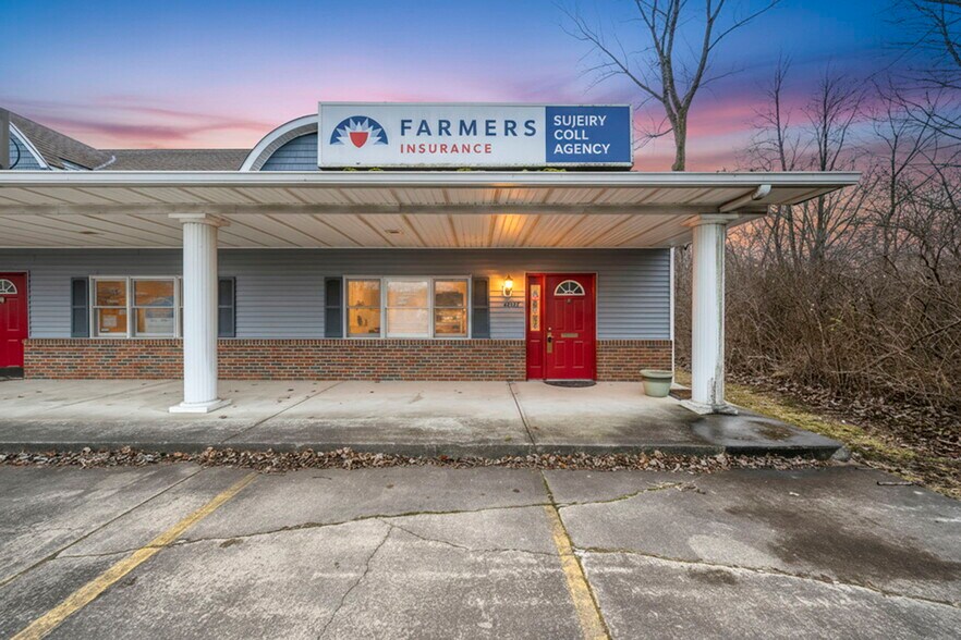 Primary Photo Of 4020-4028 Colorado Ave, Sheffield Storefront Retail Office For Sale