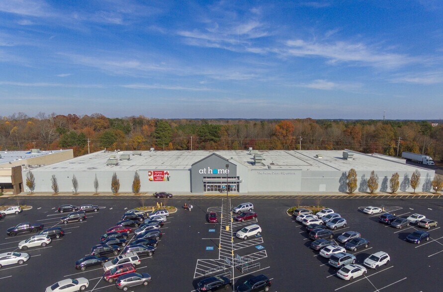 More Photos Of 2420 Wisteria Blvd, Snellville Unknown For Lease