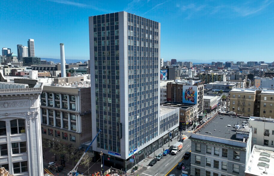 More Photos Of 995 Market St, San Francisco Coworking Space