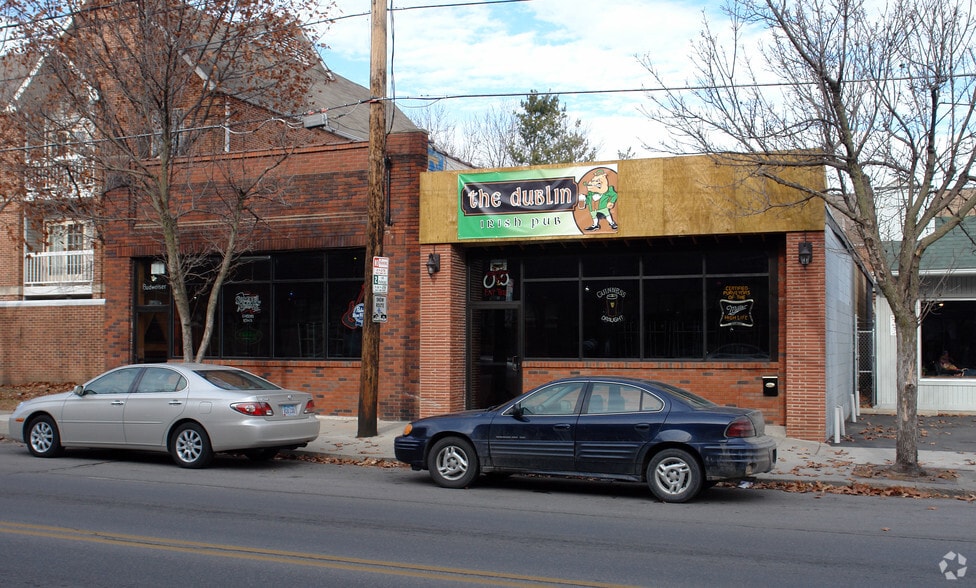 More Photos Of 2307 University Ave, Des Moines Restaurant For Lease