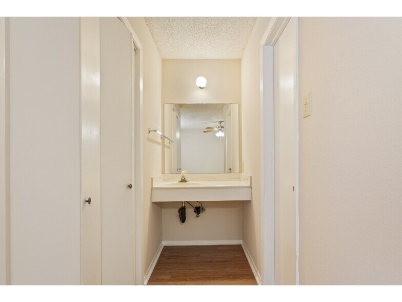 More Photos Of 5506 Kingman St, Waco Apartments For Sale
