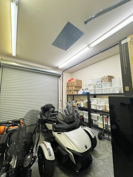 More Photos Of 515-525 SE Central Pky, Stuart Office For Sale