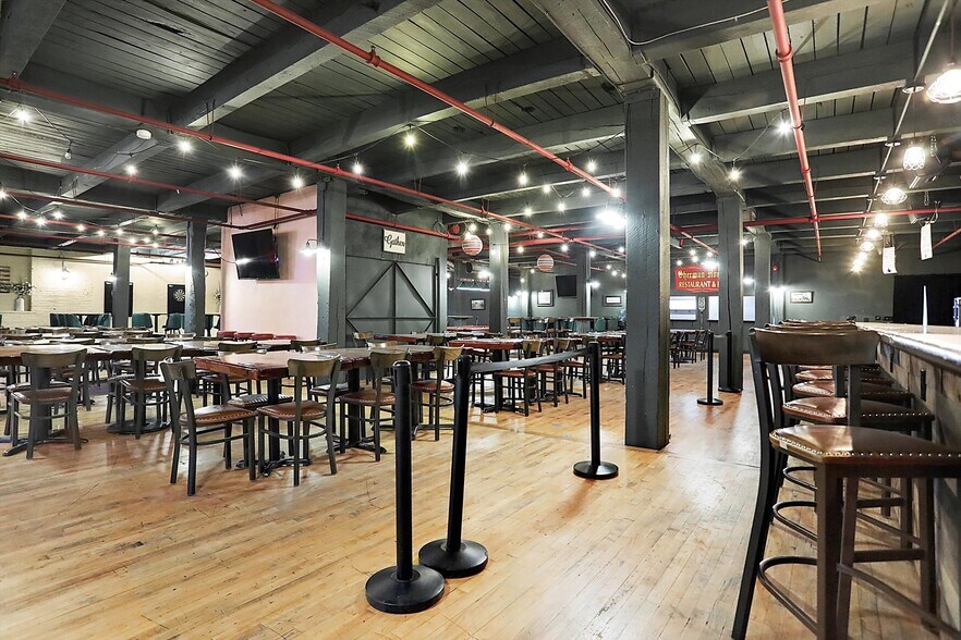 More Photos Of 35 S Main St, Batesville Warehouse For Sale