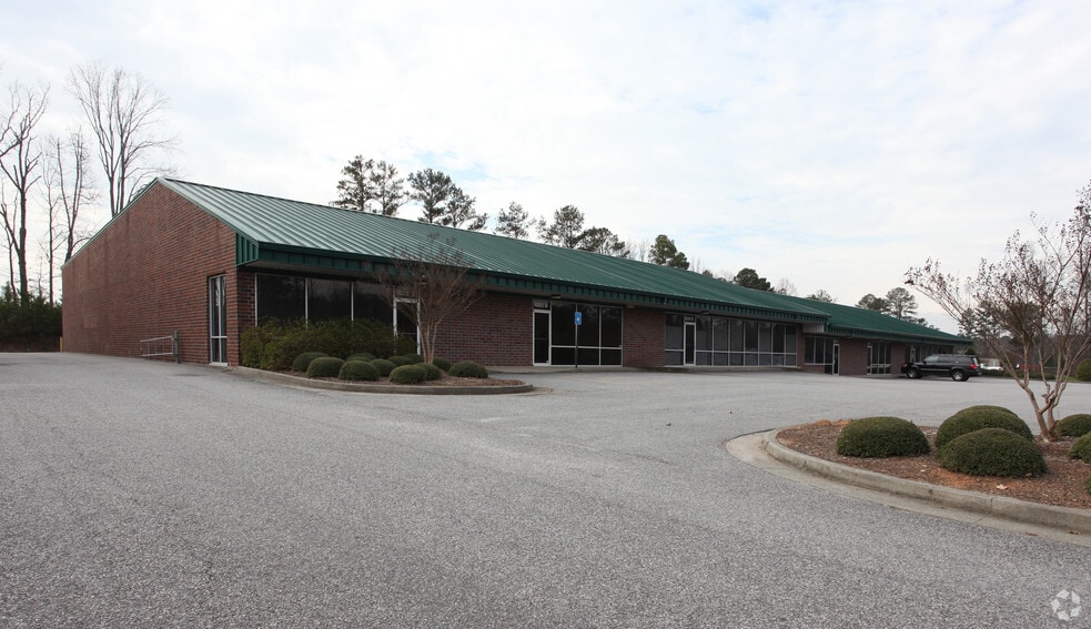 More Photos Of 1025 Union Center Dr, Alpharetta Research And Development For Lease