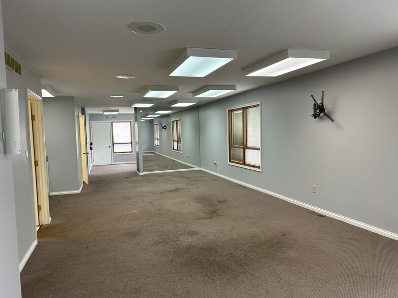 More Photos Of 1251 Nilles Rd, Fairfield Medical For Sale