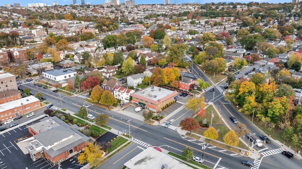 More Photos Of 824 N Broad Ave, Ridgefield General Retail For Sale