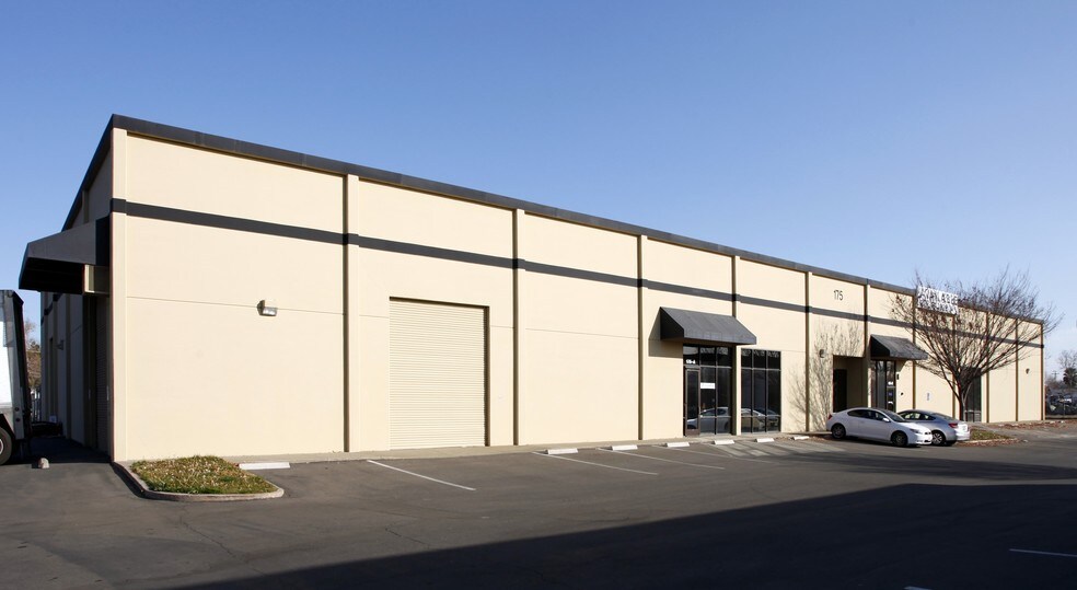 More Photos Of 175 Commerce Cir, Sacramento Warehouse For Lease
