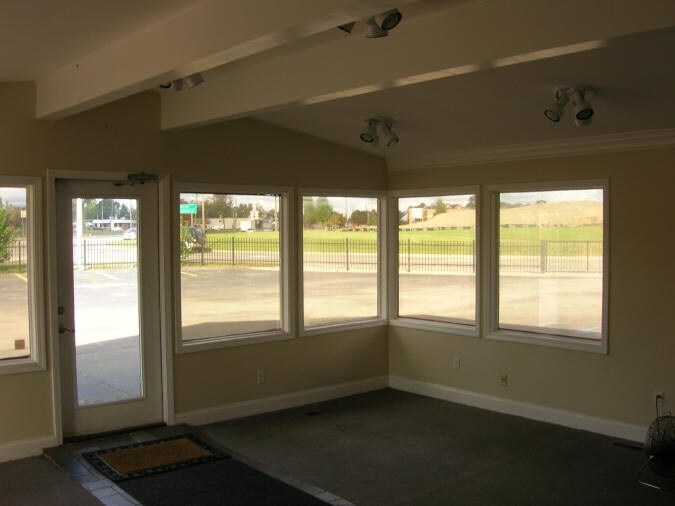 More Photos Of 2020 Dixie Hwy, Waterford Freestanding For Lease