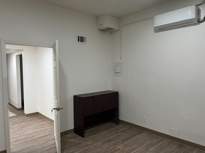 More Photos Of 1761 W Romneya Dr, Anaheim Medical For Lease