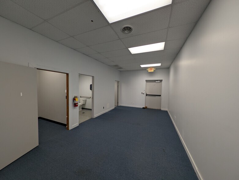 More Photos Of 3502-3530 W Willow Knolls Dr, Peoria Storefront For Lease