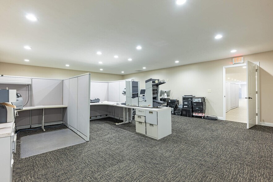 More Photos Of 1001 N County Road 25A, Troy Office For Sale