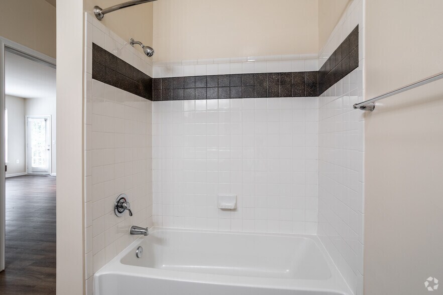 More Photos Of 1776 Patriots Ln, Norristown Apartments For Sale