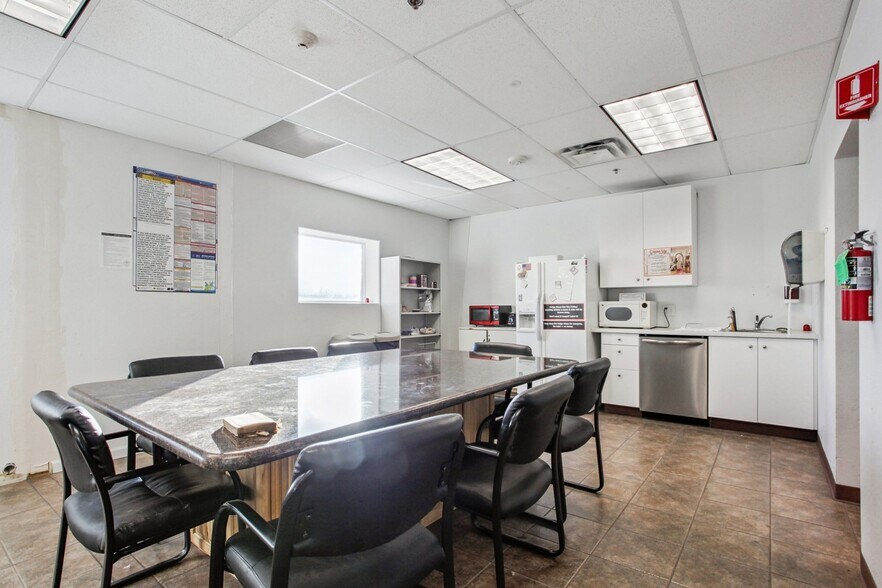 More Photos Of 1250 Simms St, Lakewood Warehouse For Lease