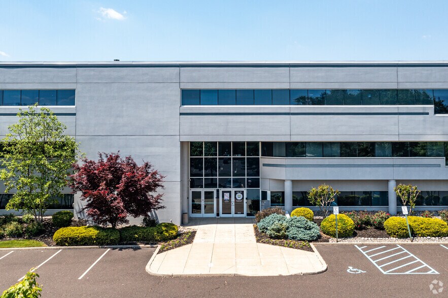 More Photos Of 601 Dresher Rd, Horsham Township Office For Lease