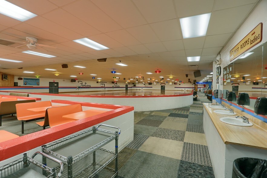 More Photos Of 500 George St, Reading Skating Rink For Sale