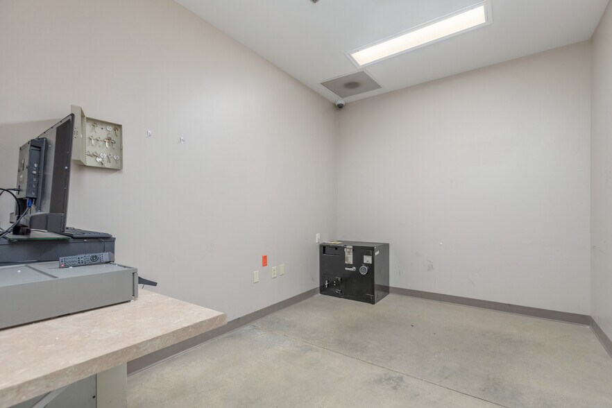 More Photos Of 47-67 Ludwig Dr, Fairview Heights Unknown For Lease