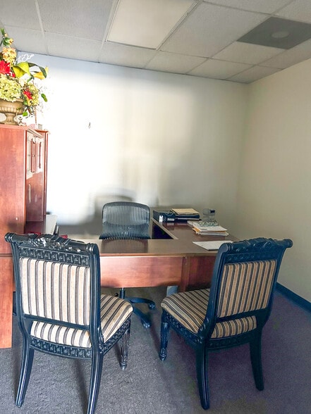 More Photos Of 750 S Cherokee St, Catoosa Unknown For Lease