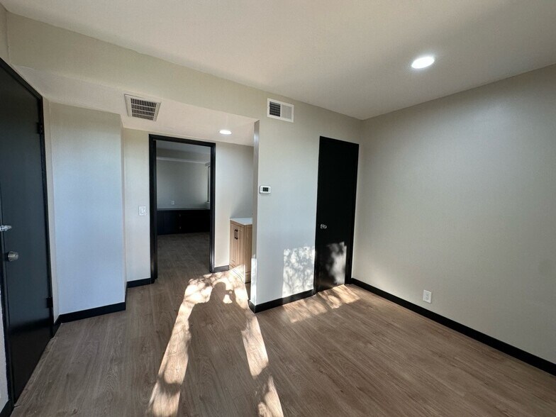 Primary Photo Of 1825 N Oxnard Blvd, Oxnard Loft Creative Space For Lease