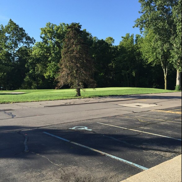 More Photos Of 17100 Clinton River Rd, Clinton Township Apartments For Sale