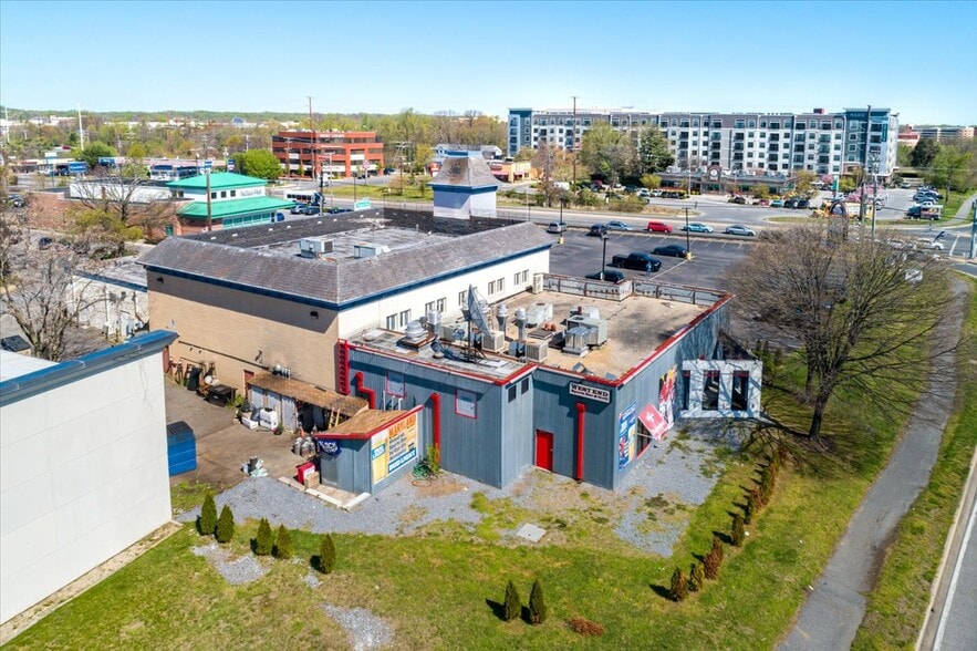 More Photos Of 2049 West St, Annapolis Freestanding For Lease