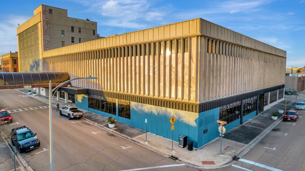More Photos Of 120 S Main St, Victoria Office For Sale