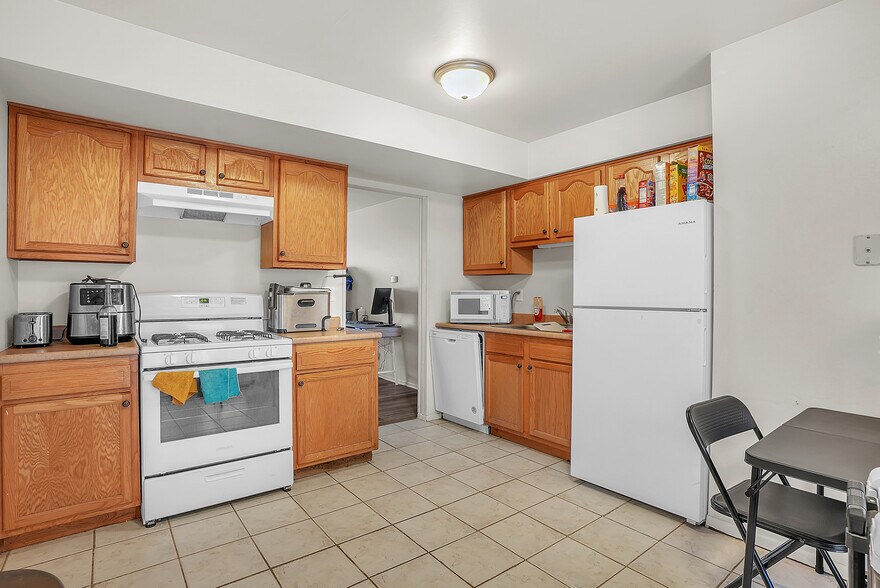 More Photos Of 2201 Sturdy Rd, Valparaiso Multifamily For Sale