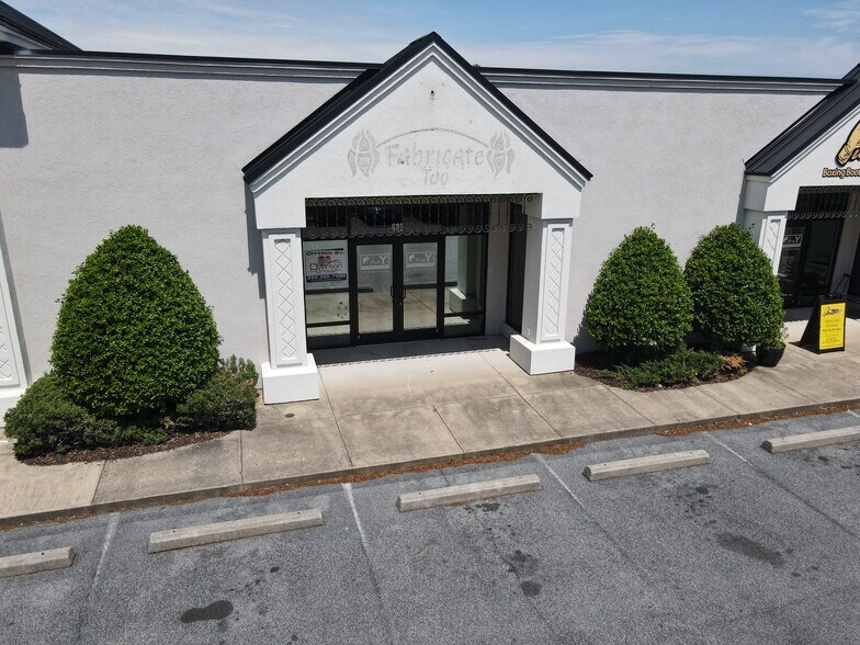 Primary Photo Of 615-639 Red Banks Rd, Greenville Storefront Retail Office For Lease