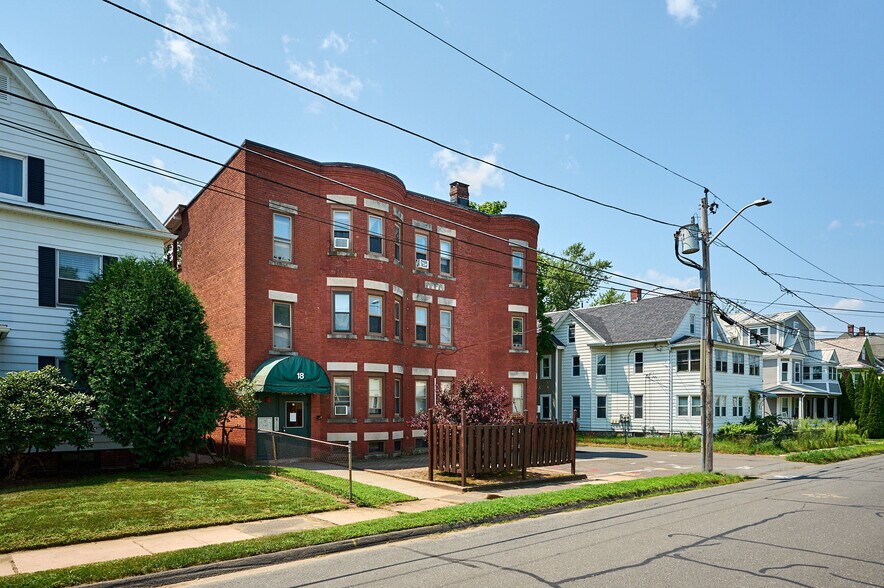 More Photos Of 18 Orchard St, Northampton Apartments For Sale