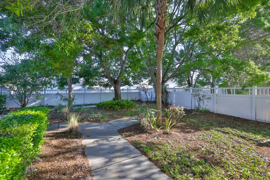 More Photos Of 1900 E Bay Dr, Largo Medical For Sale