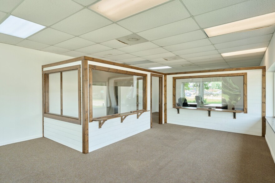 More Photos Of 182 S FM 356, Onalaska Office For Sale