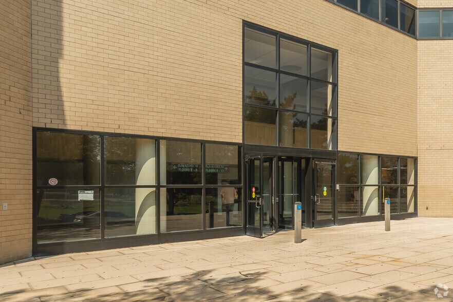 More Photos Of 118-35 Queens Blvd, Forest Hills Office For Lease