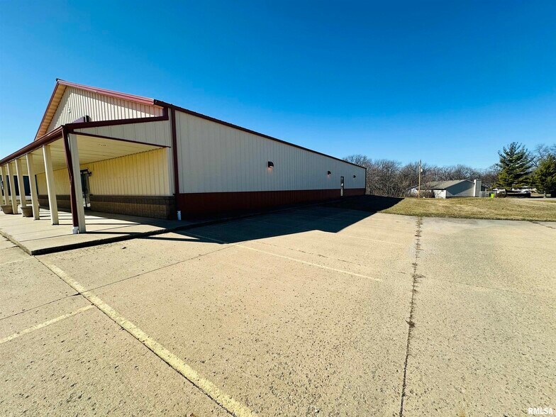 More Photos Of 510 Woodland Knolls Rd, Germantown Hills Flex For Lease