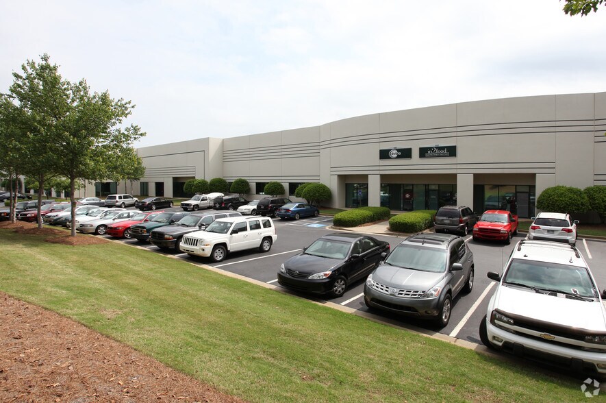 More Photos Of 1775 Breckinridge Pky, Duluth Warehouse For Lease