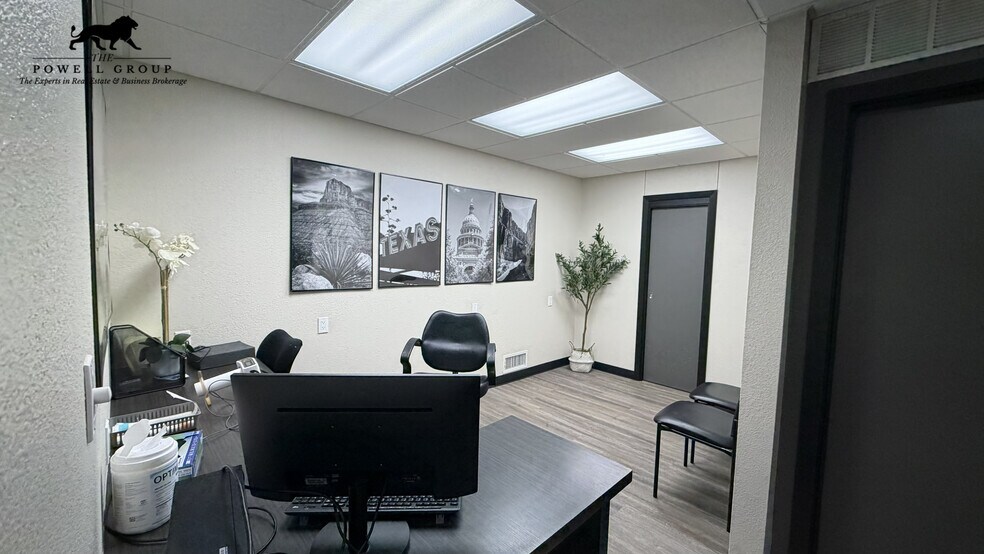 More Photos Of 2615 W 24th St, Plainview Medical For Sale