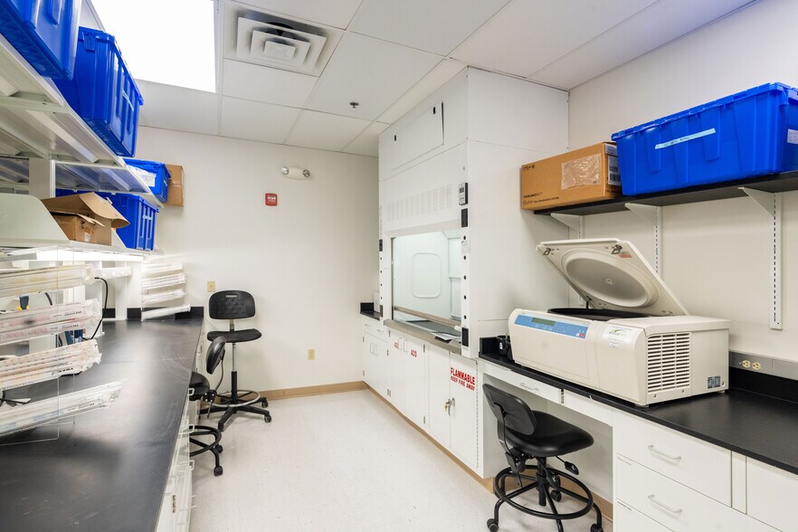 More Photos Of 15010 Broschart Rd, Rockville Research And Development For Lease