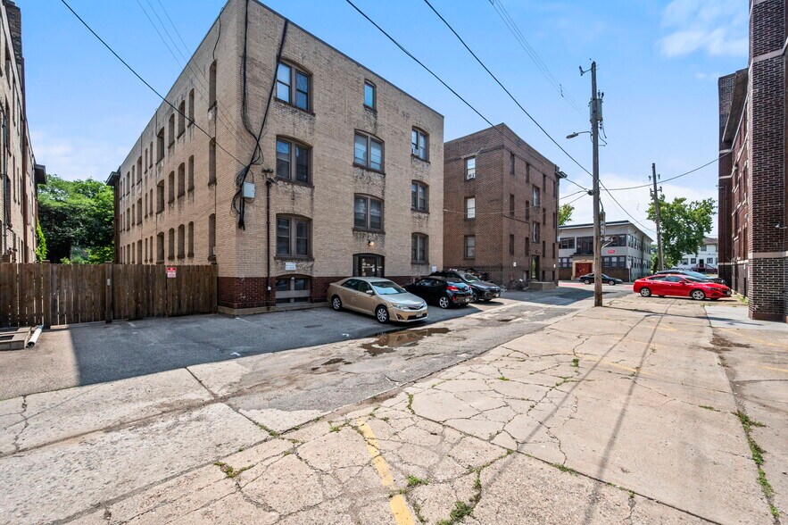 More Photos Of , Minneapolis Multifamily For Sale