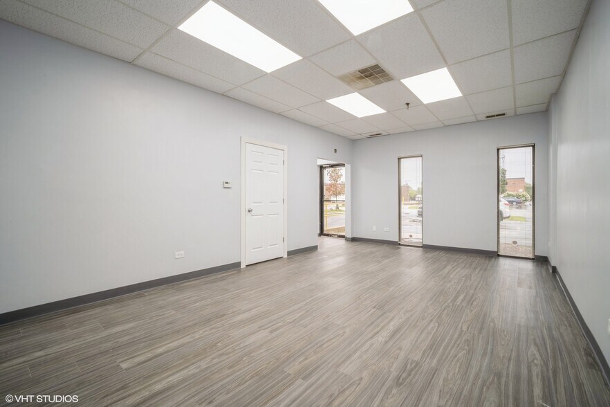 More Photos Of 2068-2068 S Foster Ave, Wheeling Manufacturing For Lease