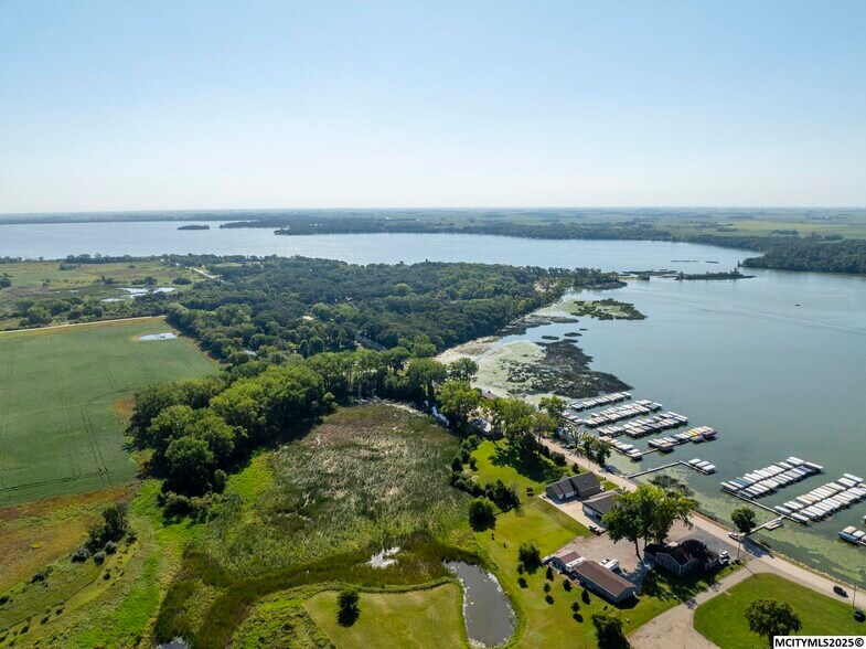 More Photos Of 702 E Lake St, Ventura Restaurant For Sale