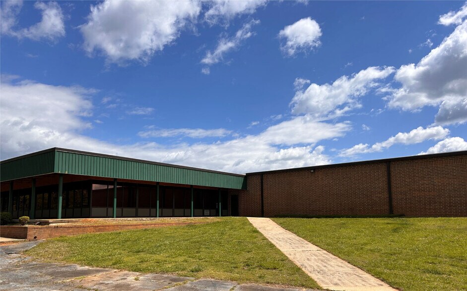 More Photos Of 544 Winfield Cir, Hartwell Manufacturing For Lease