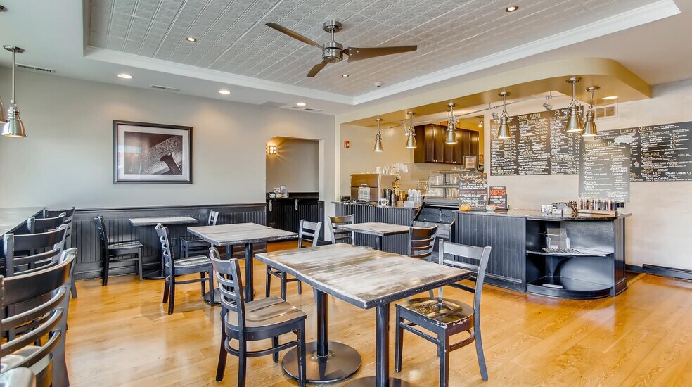 More Photos Of 2 S Main St, Elburn Storefront Retail Residential For Sale