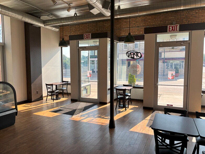 More Photos Of , Fort Atkinson General Retail For Sale