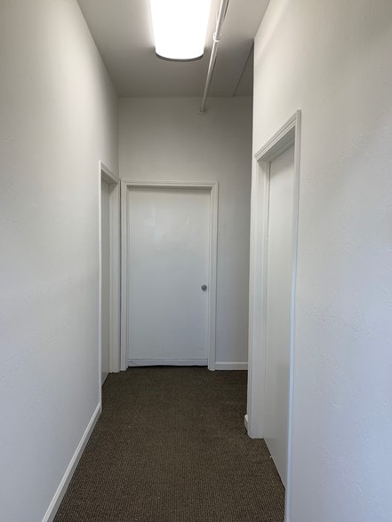 More Photos Of 936-938 S Amphlett Blvd, San Mateo Warehouse For Lease