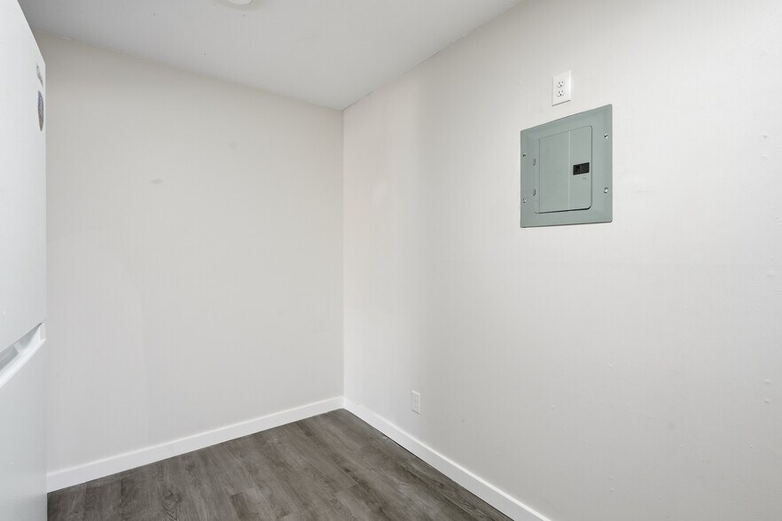 More Photos Of 9930 E 36th St S, Independence Apartments For Sale