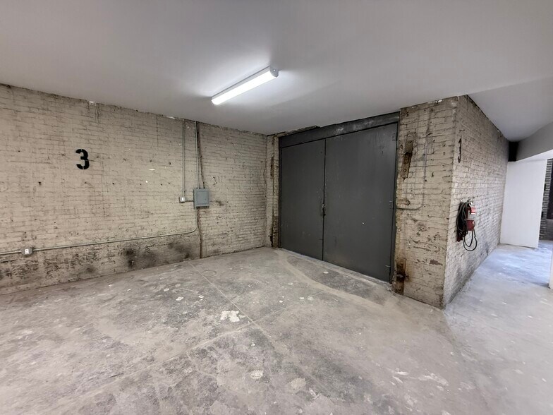 More Photos Of 156 E 105th St, New York Specialty For Lease