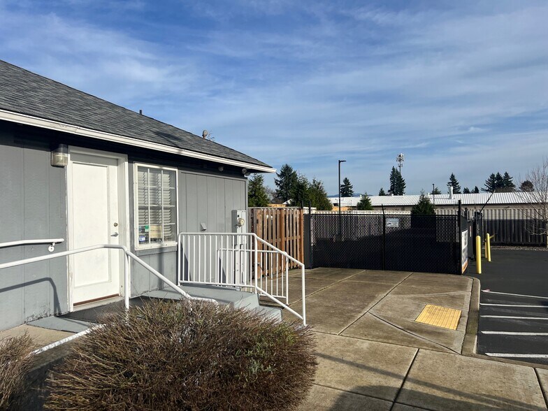 More Photos Of 6209 NE 121st Ave, Vancouver Warehouse For Sale