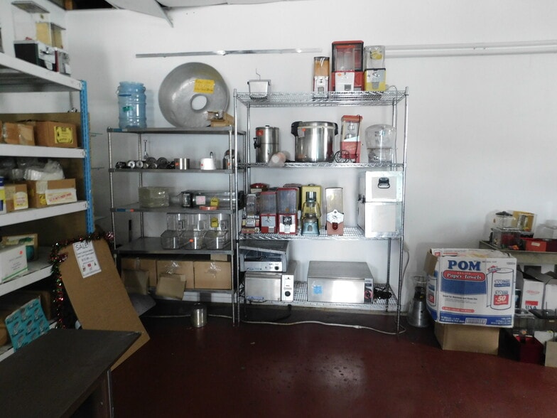 More Photos Of 1807 S Meridian St, Indianapolis Warehouse For Sale