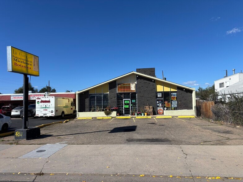 More Photos Of 1417 Havana St, Aurora Freestanding For Sale