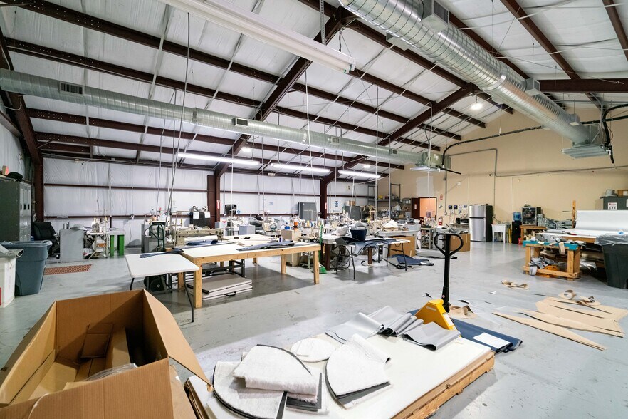 More Photos Of 207 W Archer Rd, Baytown Warehouse For Sale