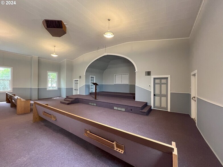 More Photos Of 1839 3rd St, Baker City Religious Facility For Sale