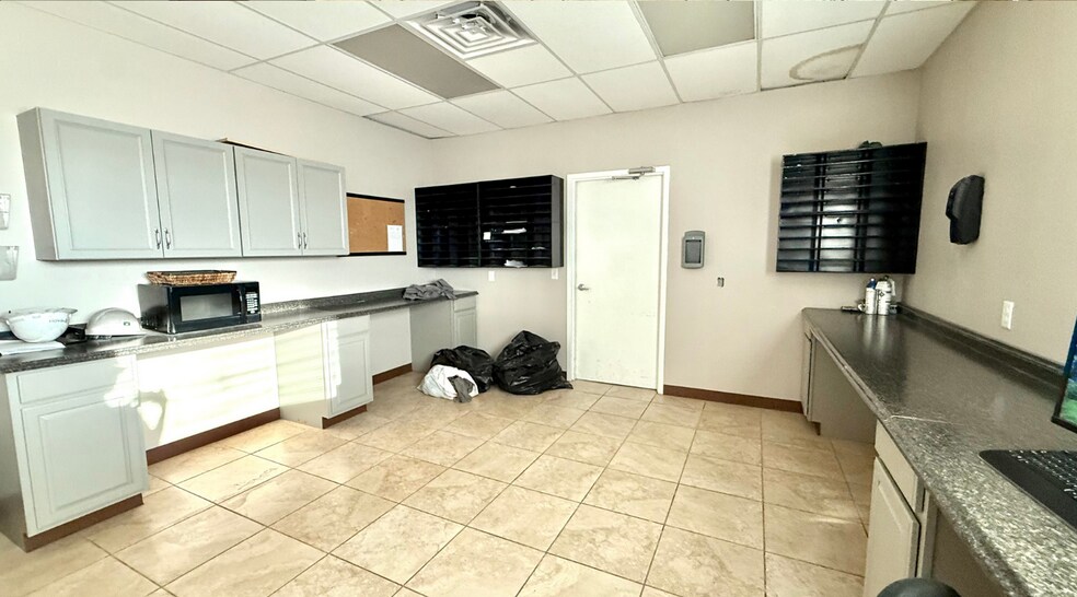 More Photos Of 11000 W County Road 72, Midland Distribution For Lease